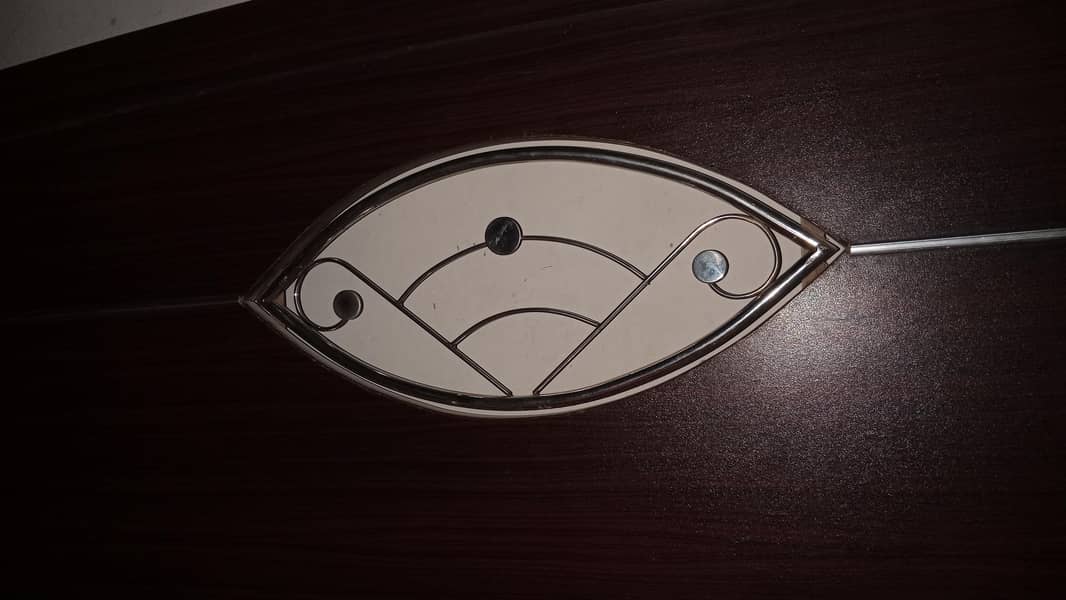 bed wardrobe 0