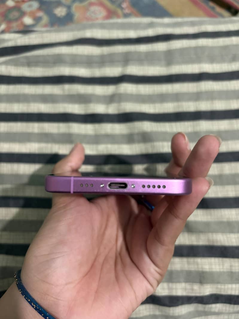 Apple iPhone 16 1