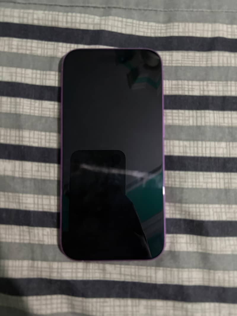 Apple iPhone 16 2