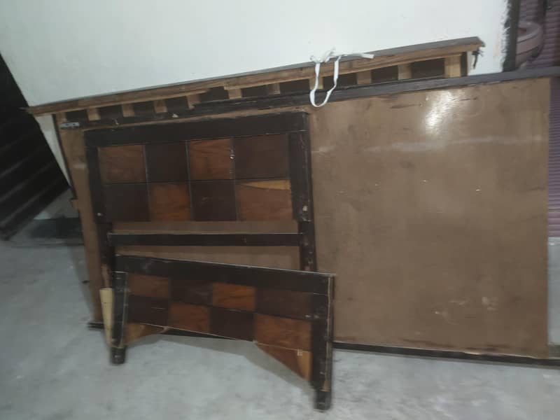 king bed with side table 2 single bed 6