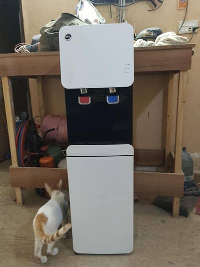 Electronic selling items