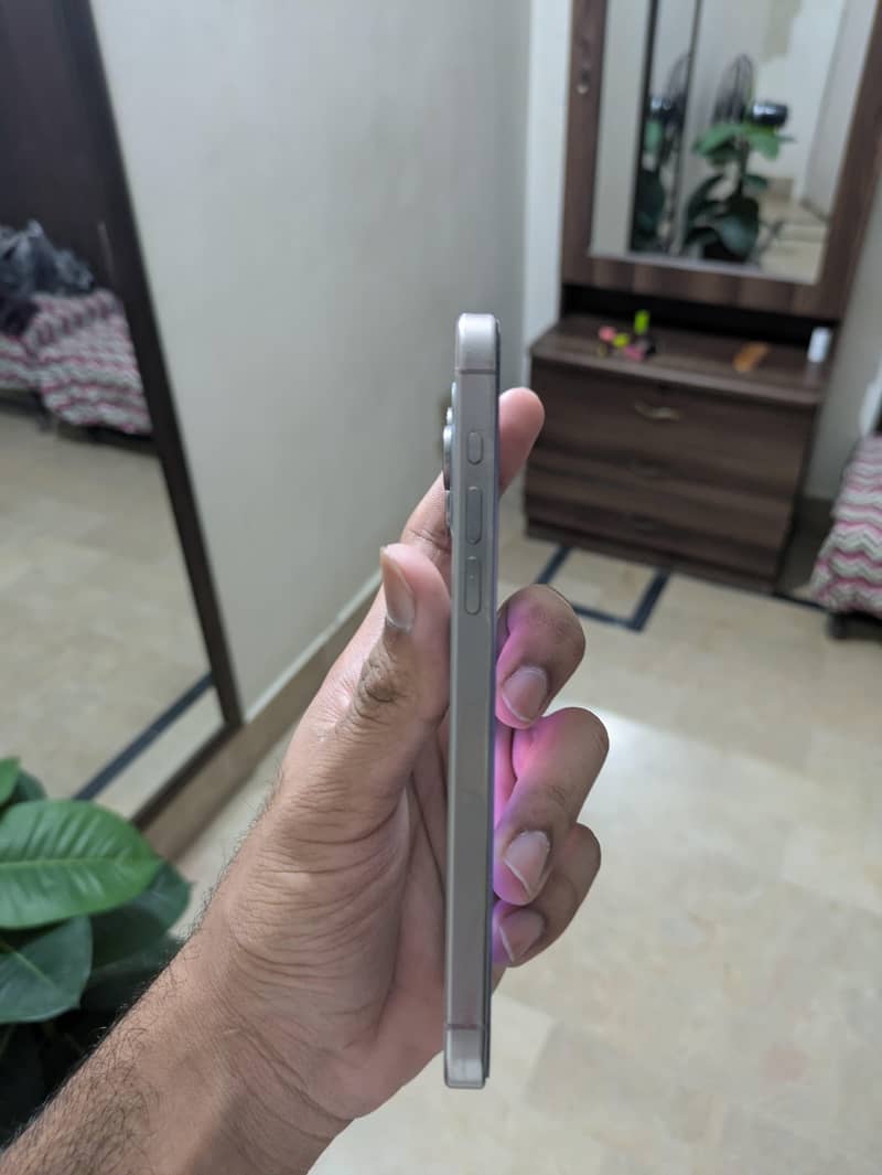 iPhone 15 Pro Max 0