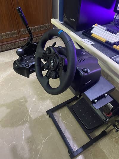 Logitech G923 Steering Wheel + Pedals + Shifter + Handbrake & Stand