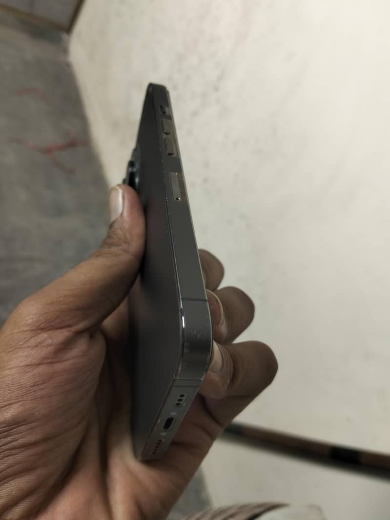 Apple iPhone 13 Pro 1