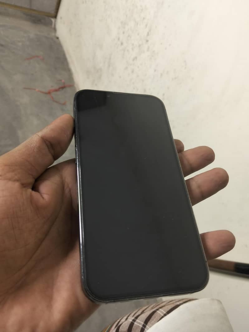 Apple iPhone 13 Pro 4