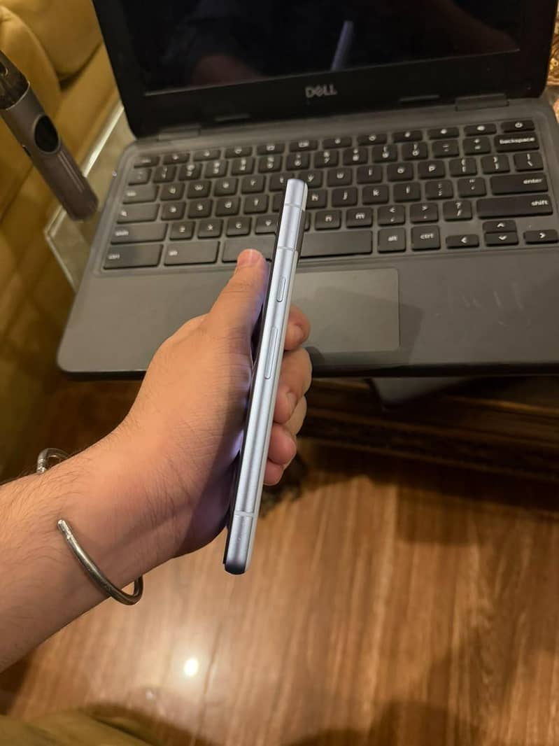 Google Pixel 7a 1