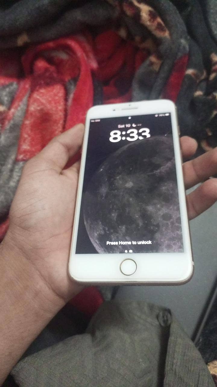 Apple iPhone 8 Plus 3