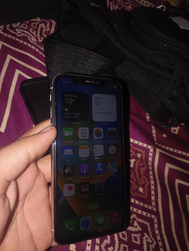 Apple iPhone X 0