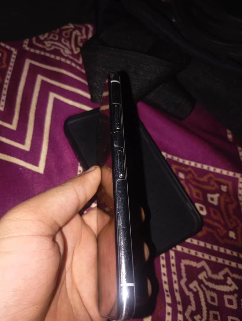 Apple iPhone X 4