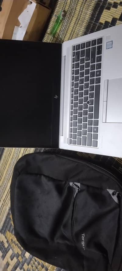 16GB RAM 256 SSD vProcesor 840g core i5 8th Gen