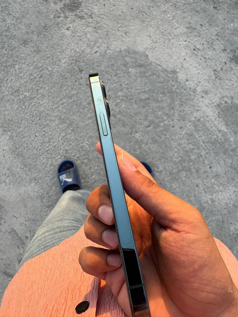 Apple iPhone 12 Pro Max 2