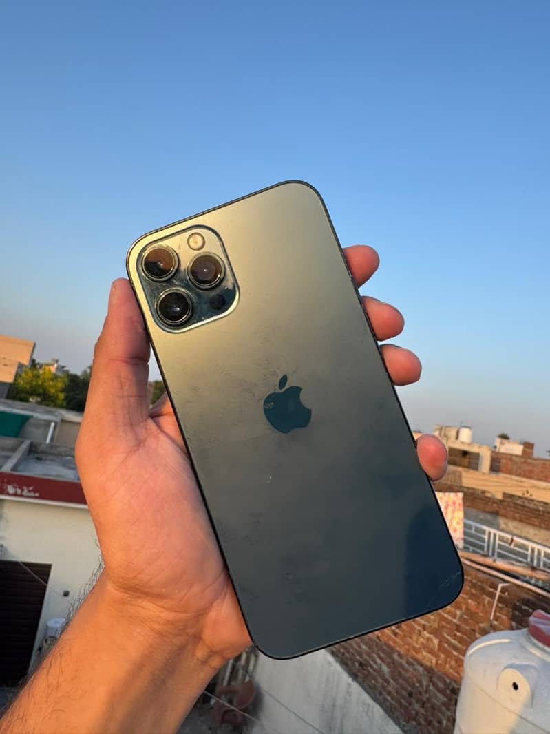 Apple iPhone 12 Pro Max 4