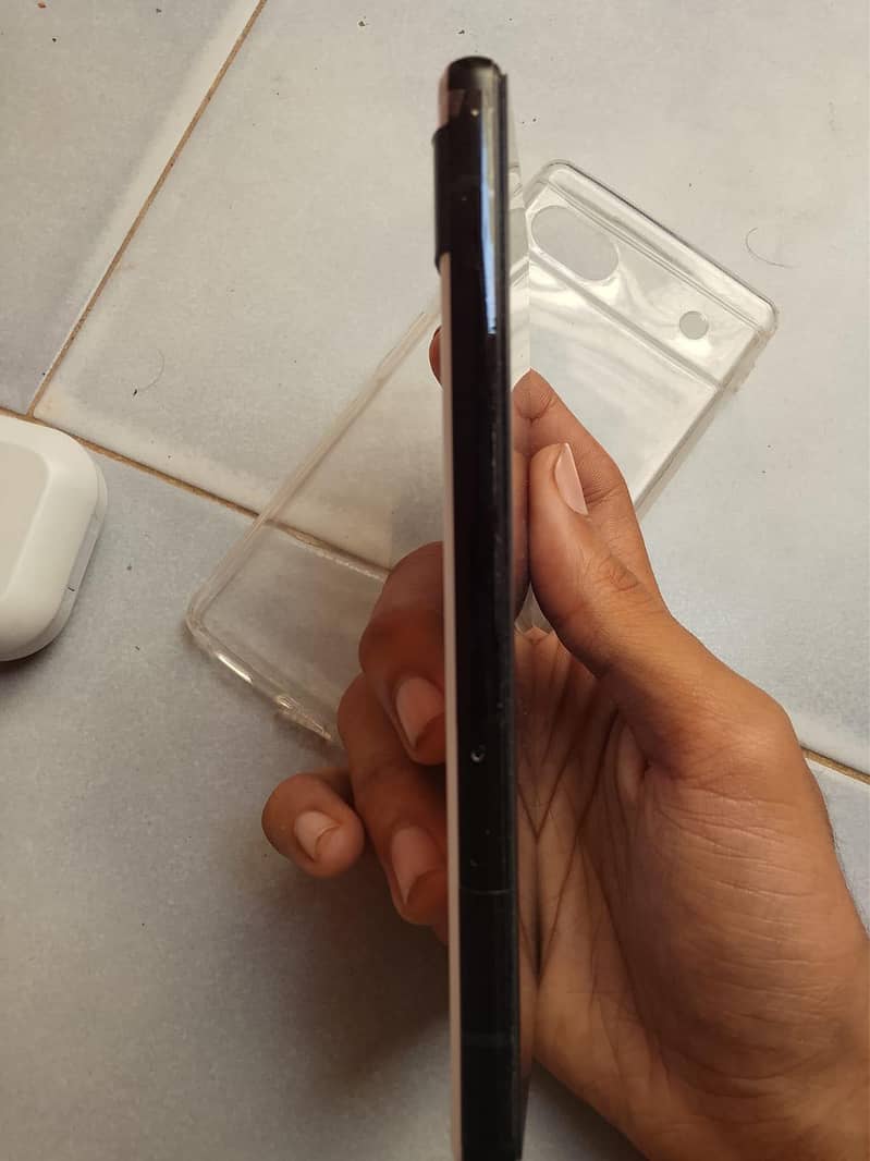 Google Pixel 6a 5