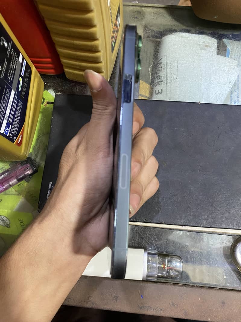Apple iPhone 13 Pro Max 2