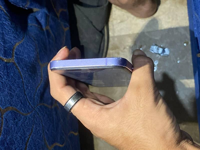 Apple iPhone 12 6