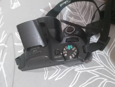 Canon digital camera–fully working, with battery