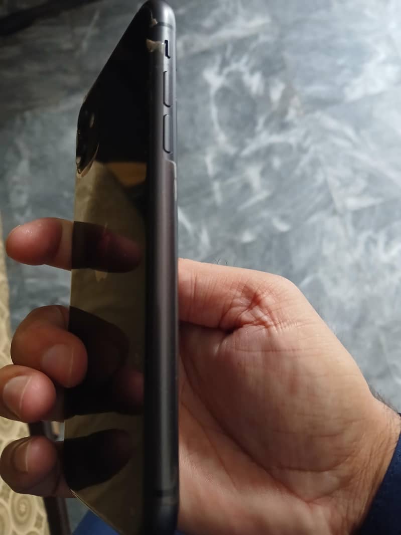 Apple iPhone 11 2