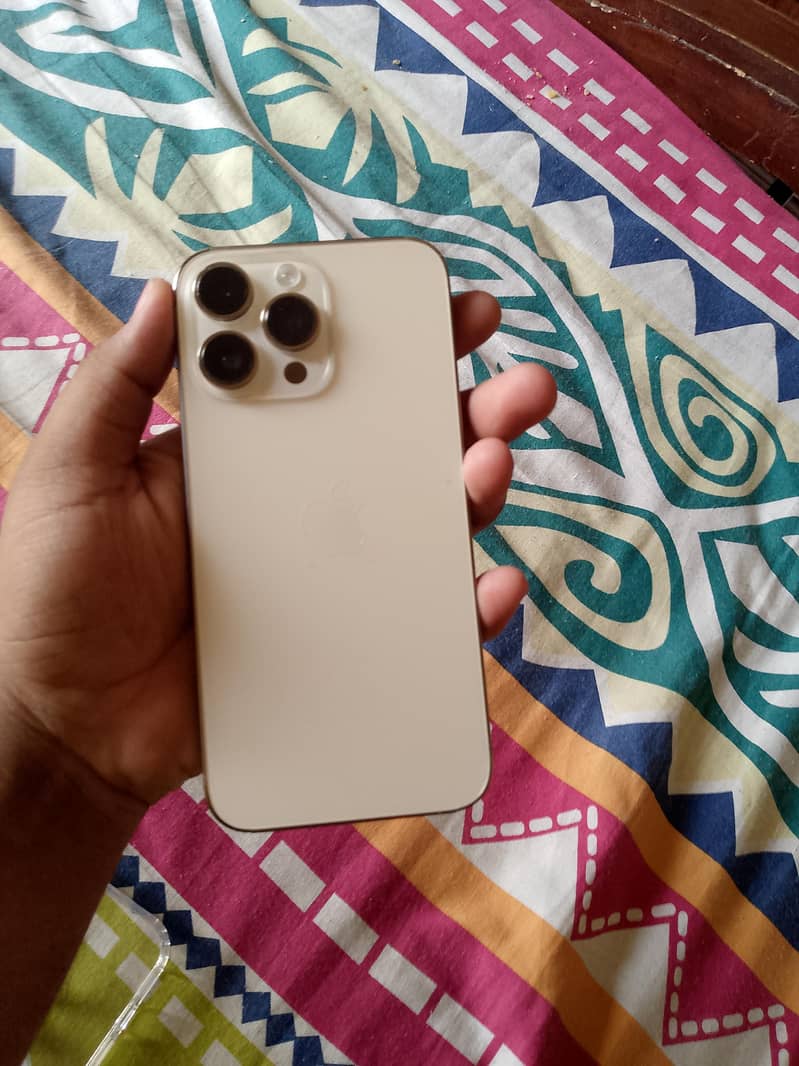 Apple iPhone 14 Pro Max 1