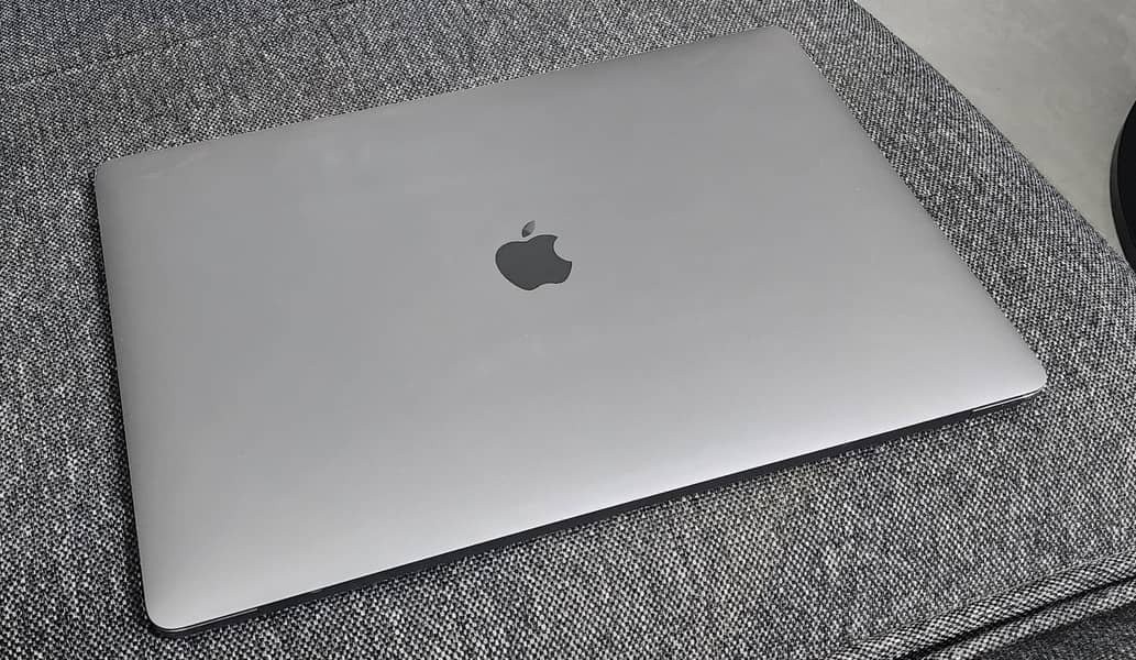 MacBook Pro 17 0