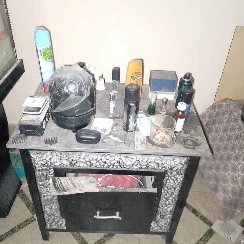 side table pair need money 0