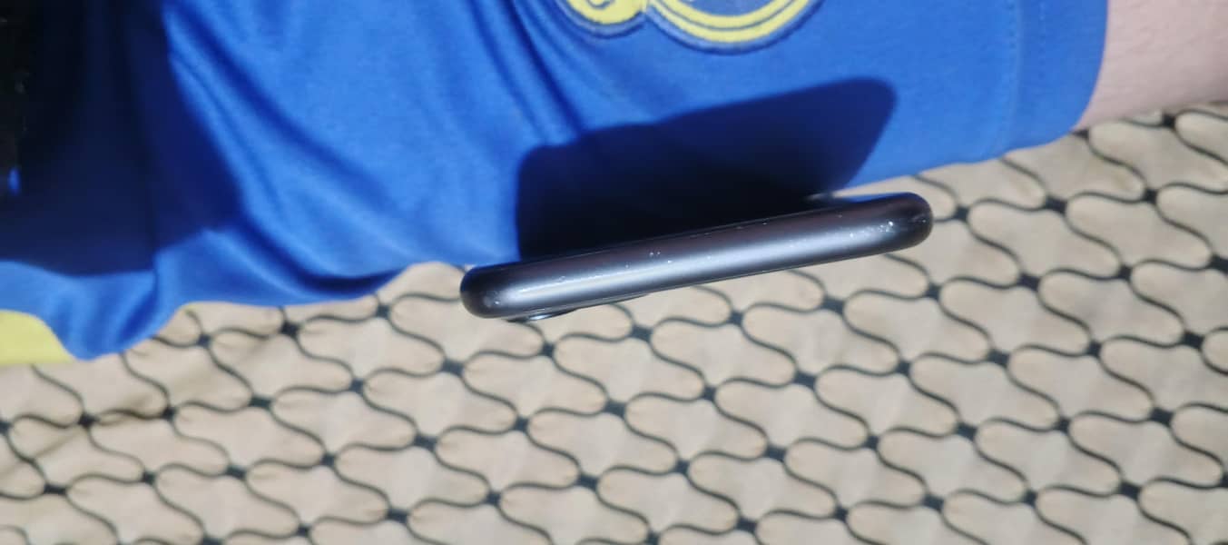 Apple iPhone 11 5