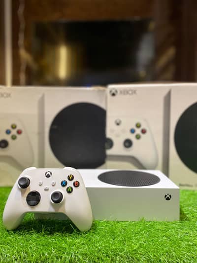 XBOX SERIES S SLIGHTLY USED