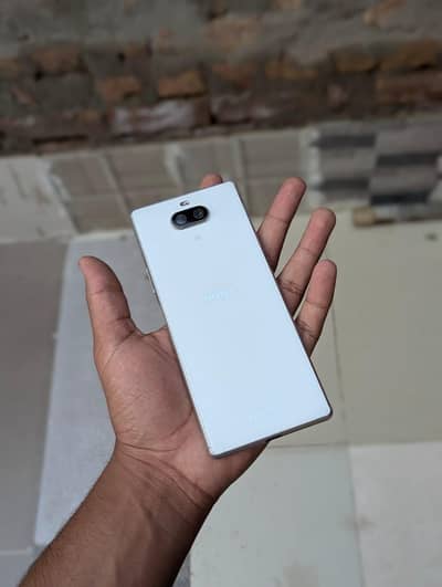 Sony Xperia 8 4/64