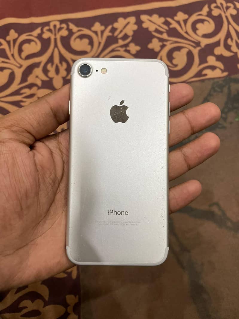 Apple iPhone 7 3