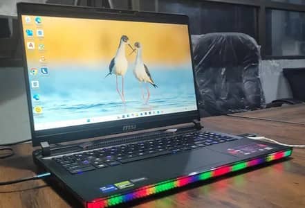 MSI Raider GE68 HX Core i9 14th Gen RTX 4070 32GB DDR5 RAM 1TB SSD