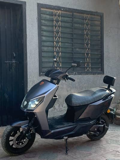 Bnlng crown x Lifan Roshni pro 1200 watt