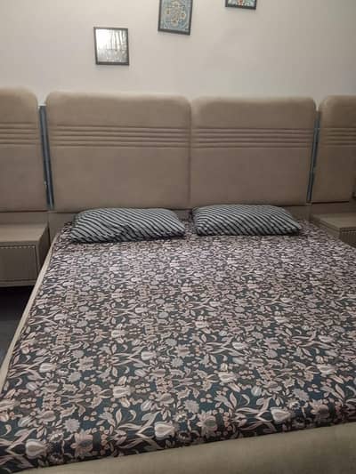 new branded king size bedroom set  03710923887