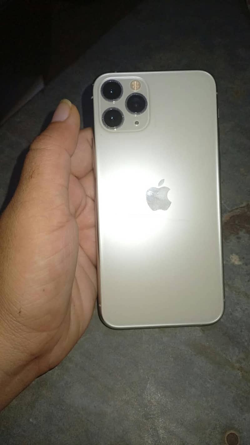 Apple iPhone 11 Pro 2