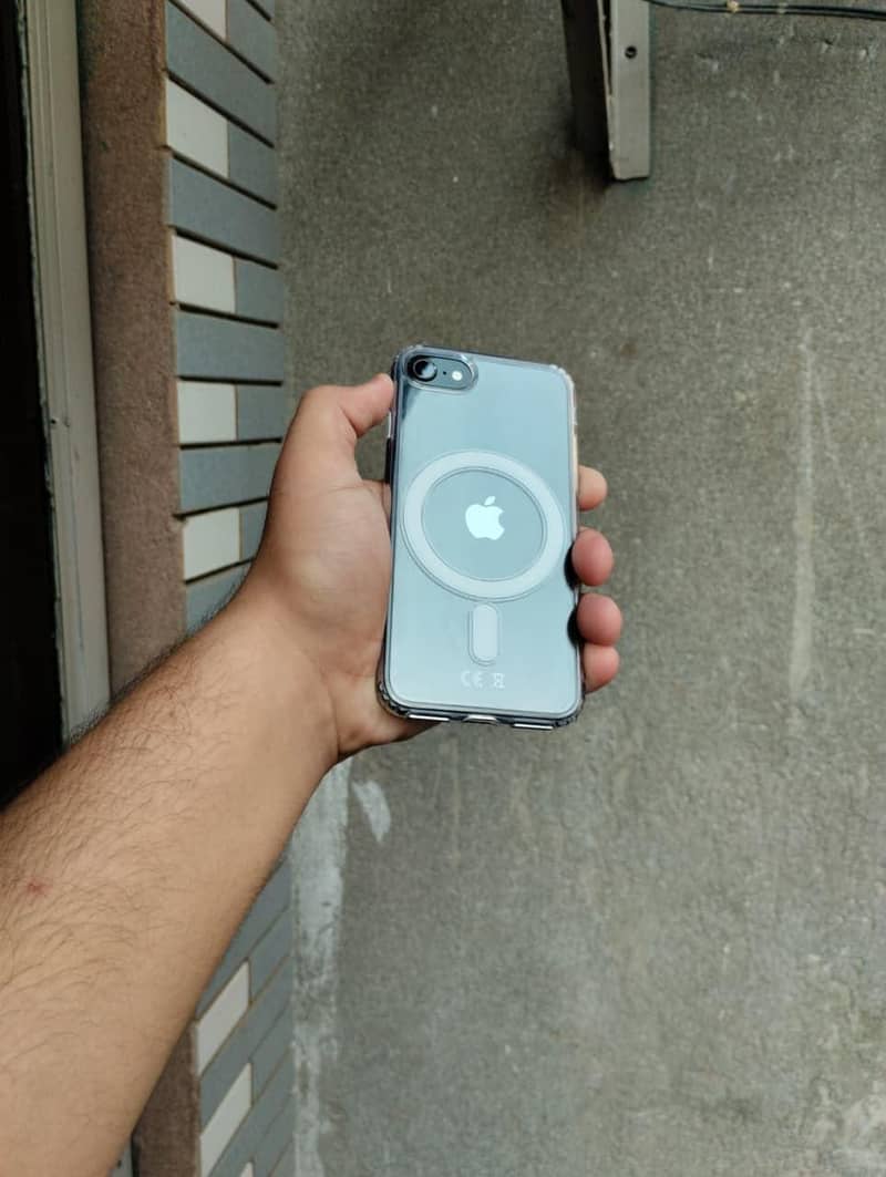 Apple iPhone SE 6