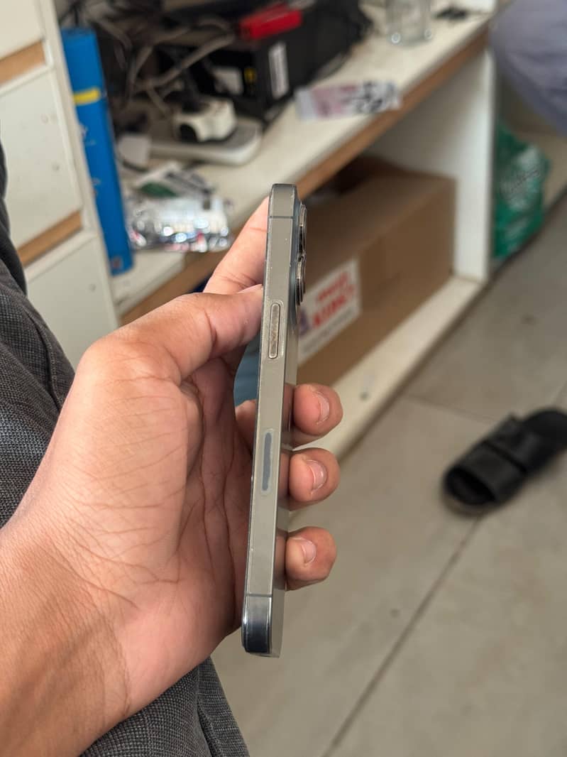 Apple iPhone 13 Pro 1