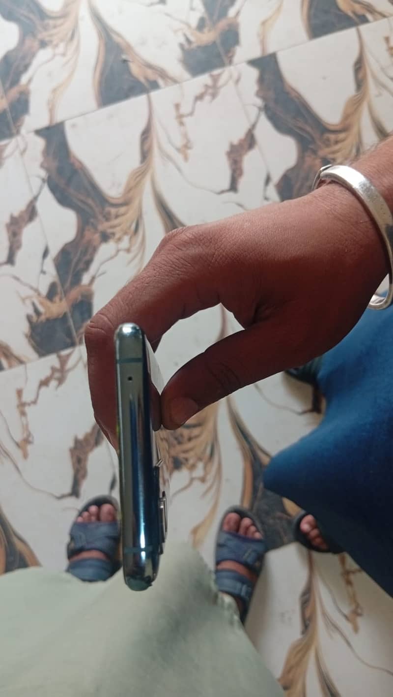One Plus 9 Pro 4