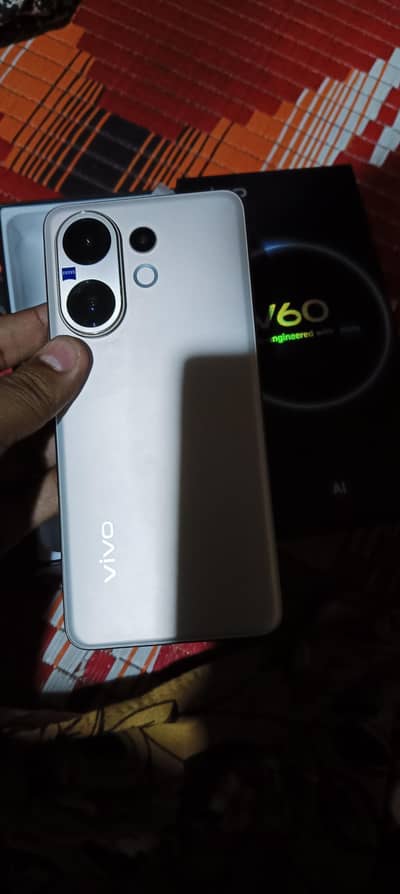 Vivo V60