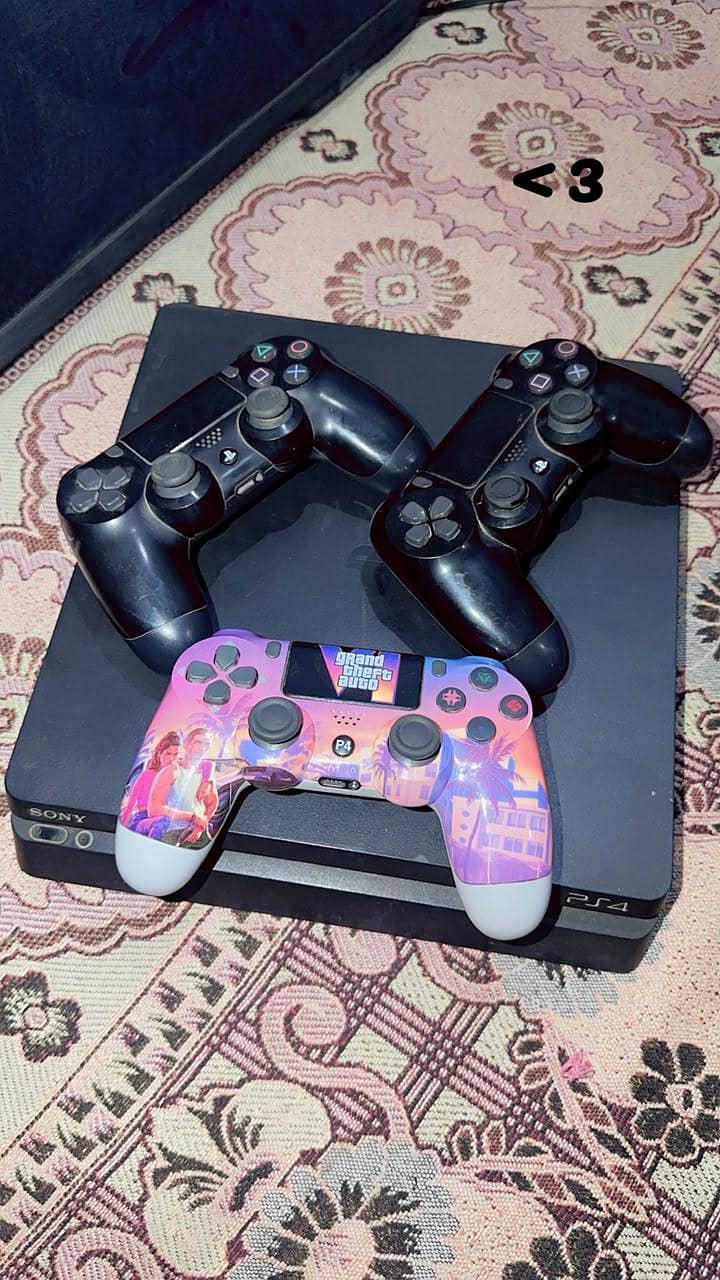 Ps4 slim 1