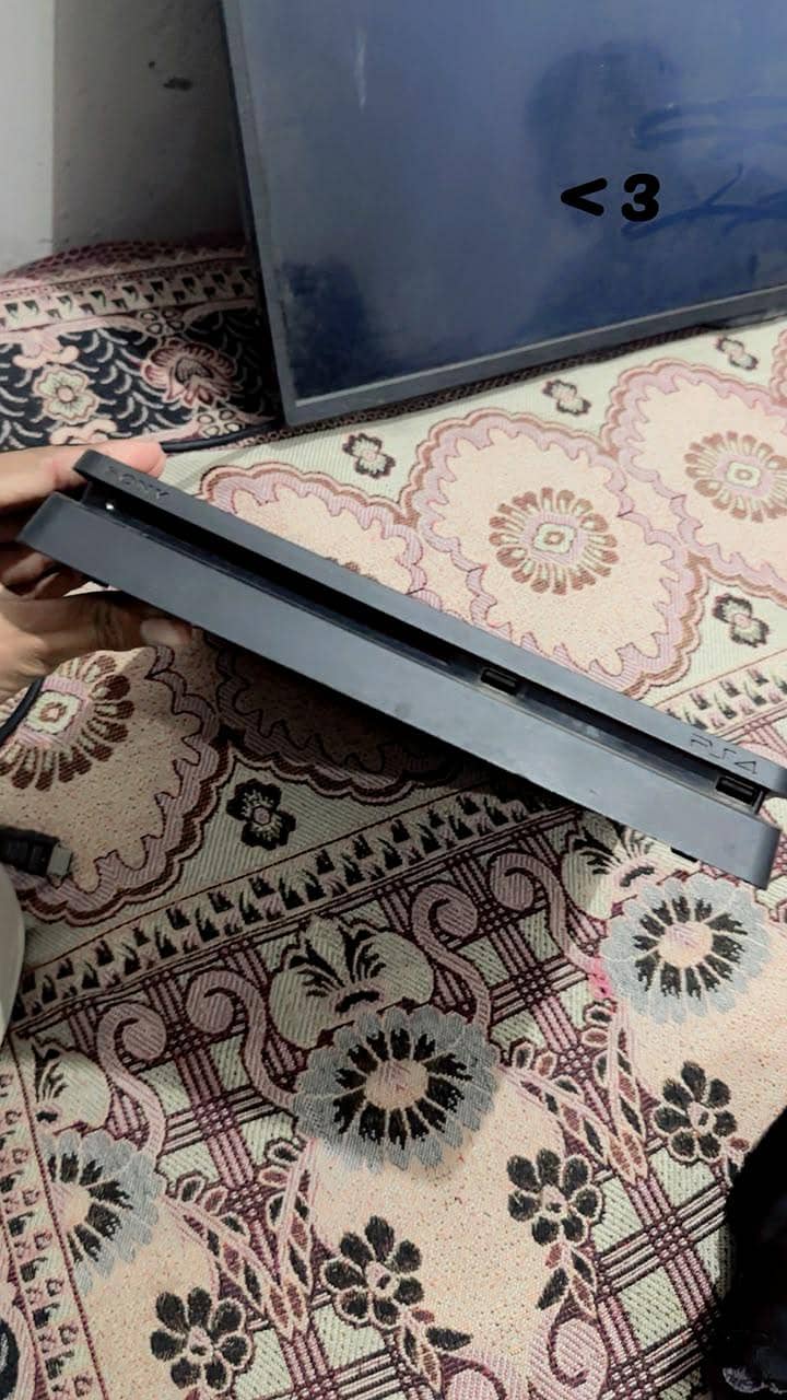 Ps4 slim 3