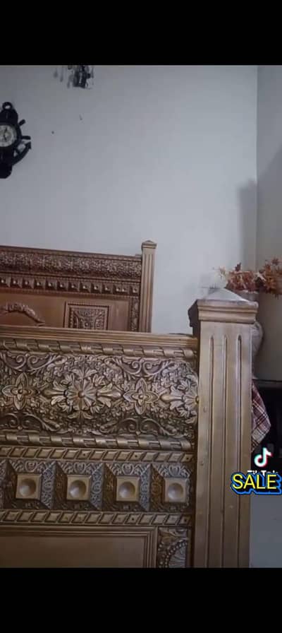 Golden bed