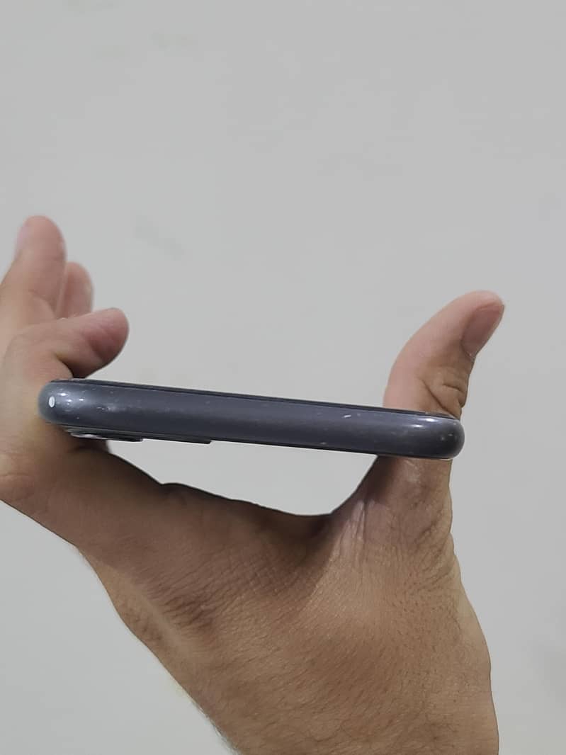 Apple iPhone 11 5