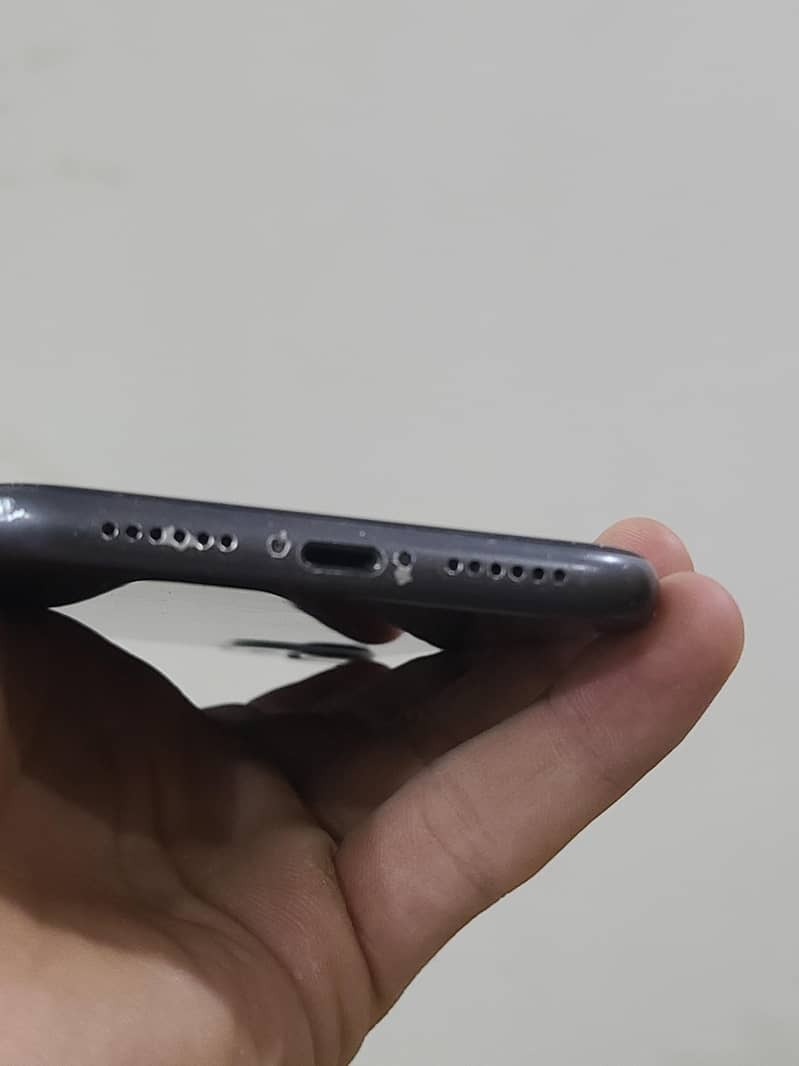 Apple iPhone 11 6