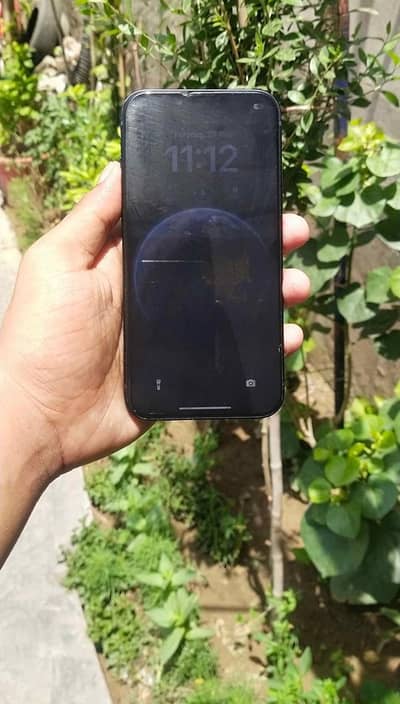 Apple iPhone 13