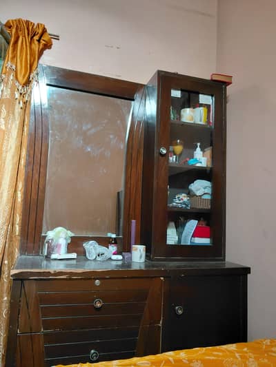 Dressing with mirror and side makeup box for sale