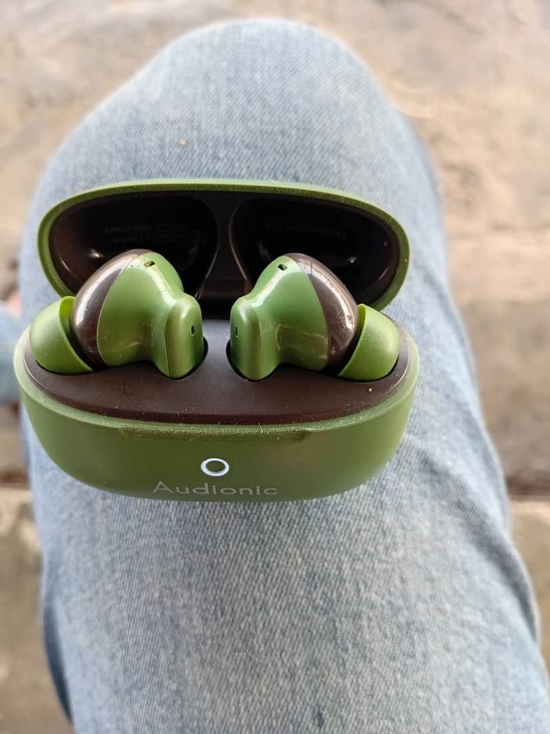 Earbuds audionic 690 1
