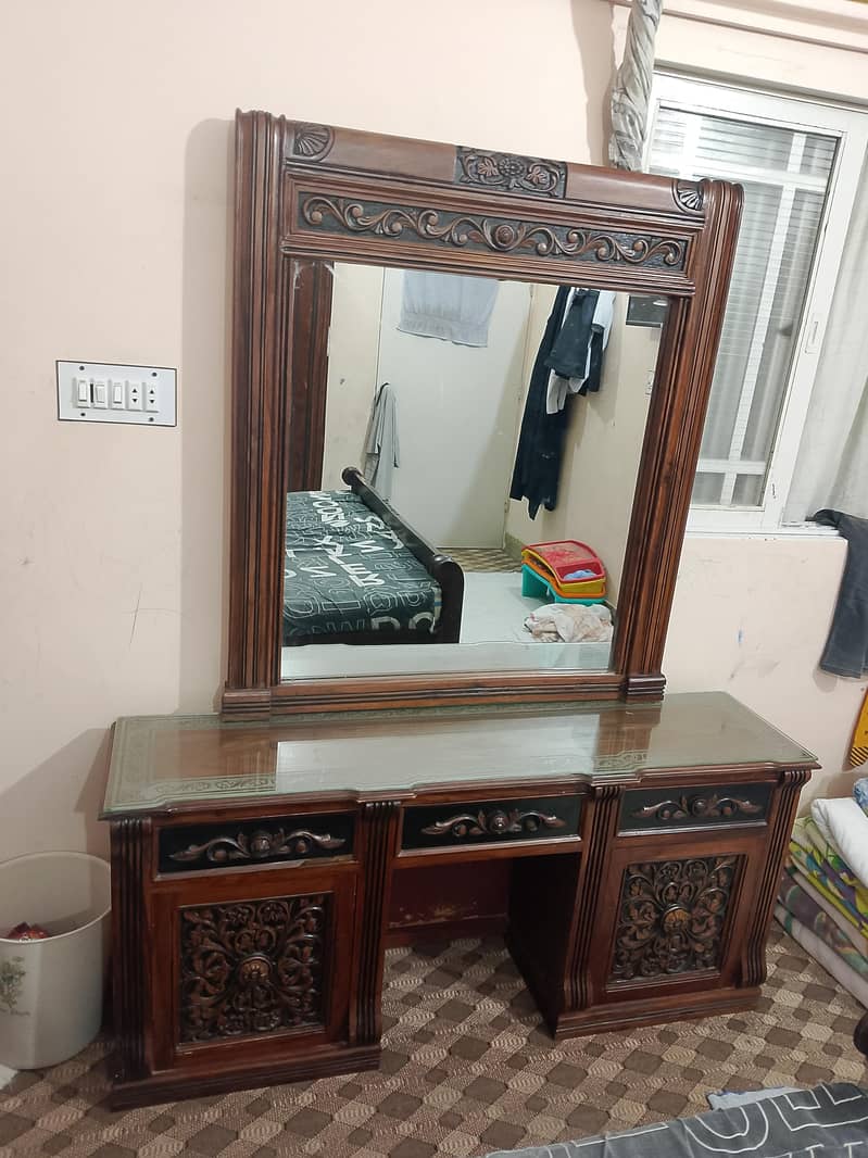 dressing table 1