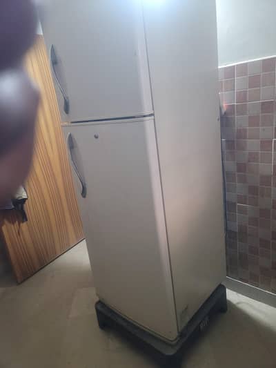 fridge in best condition no rust