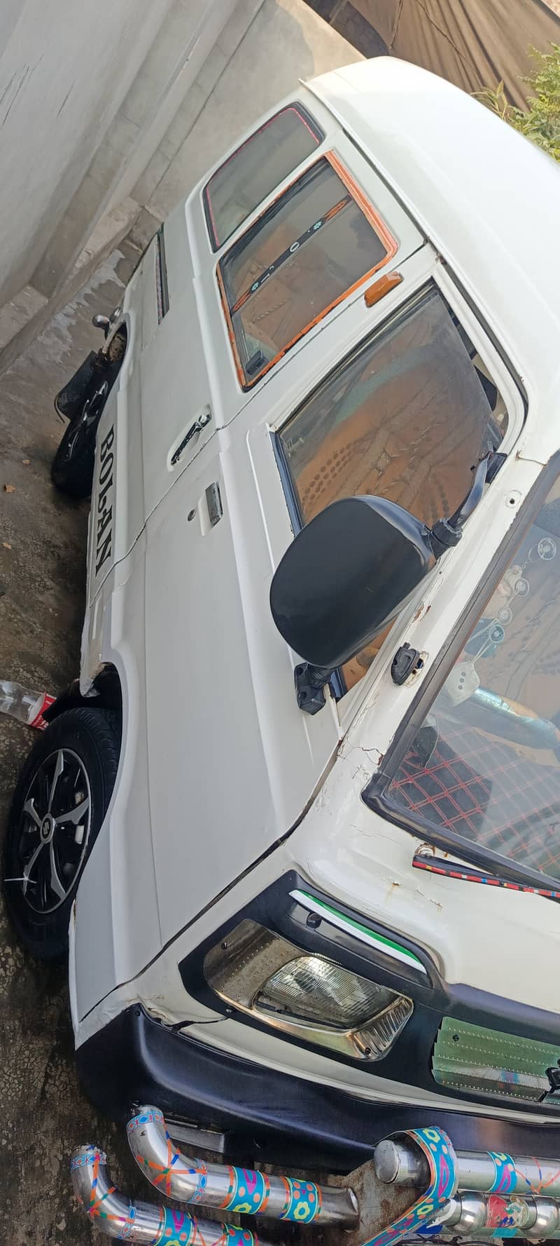 Suzuki Bolan 2000 1