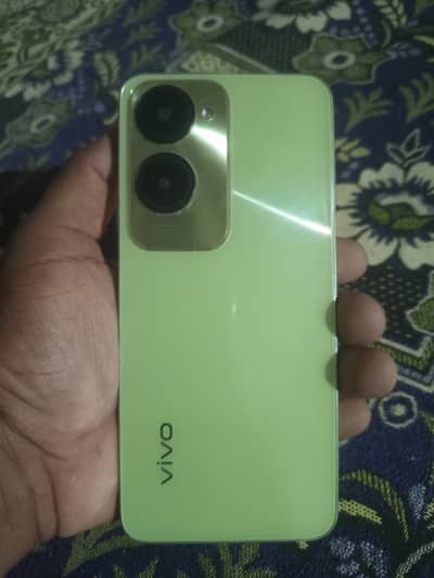 Vivo Y28s