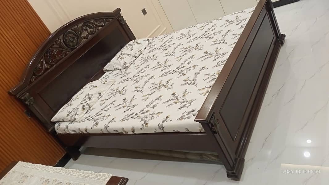 Bed and Dressing table 2