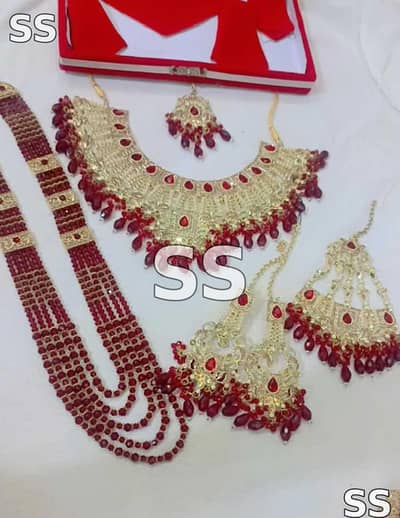 Beautiful jawelery for bridal